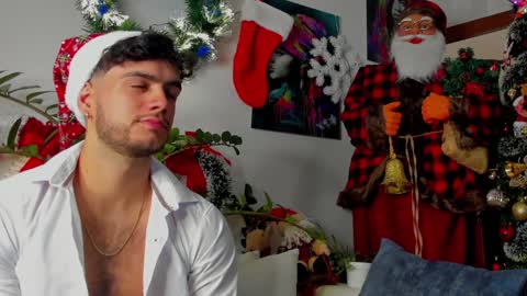 Snapshot of noha_miler chatting on December 2024 12:08:02 AM kevin online show from December 2024 12:08:02 AM