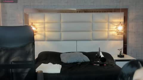 Snapshot of nohemi_louse chatting on September 2025 07:04:01 PM Nohemi online show from September 2025 07:04:01 PM