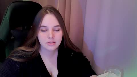 noir_ember_ online show from March 2026 05:18:01 PM