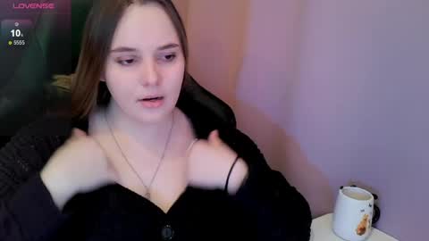 noir_ember_ online show from April 2026 03:30:02 PM