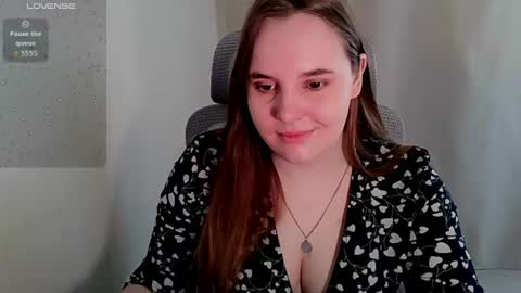 Snapshot of noir_ember_ chatting on July 2026 10:00:02 AM noir_ember_ online show from July 2026 10:00:02 AM