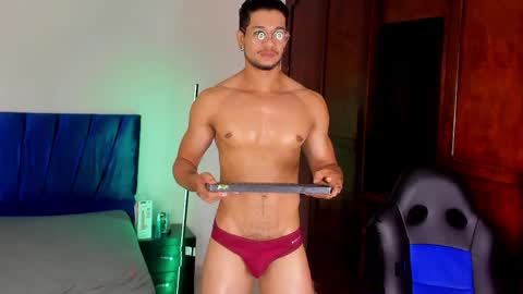 Im Nolan  online show from April 2026 08:31:01 PM