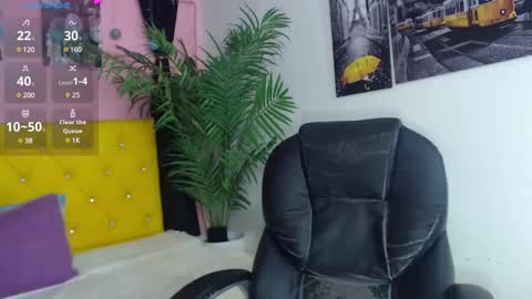 Nolan  online show from February 2025 06:23:02 PM