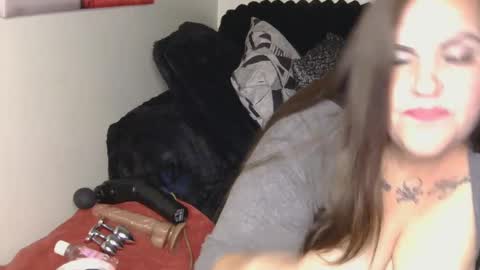 Nola Strange online show from September 2025 08:14:01 AM