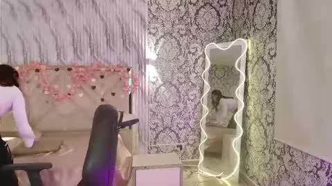 nooah_tay online show from April 2026 06:53:02 PM