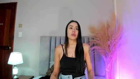 Nora Da Silva online show from December 2025 02:24:02 PM