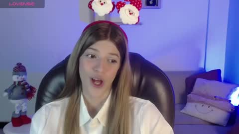 Nora online show from December 2024 08:14:02 PM