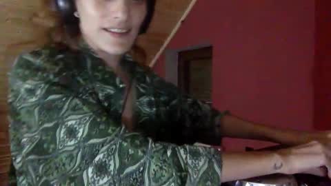 norablues online show from September 2025 06:00:01 PM