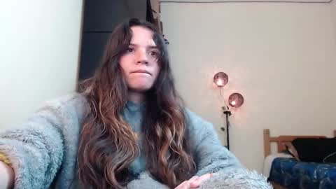 noreen_ online show from December 2024 05:33:01 PM