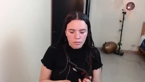 noreen_ online show from December 2024 04:04:01 PM