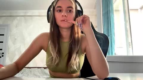 Snapshot of norinefrymyer chatting on February 2026 06:03:01 AM Elena online show from February 2026 06:03:01 AM