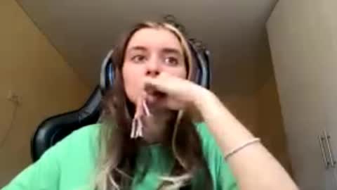 Elena online show from March 2026 10:18:02 AM