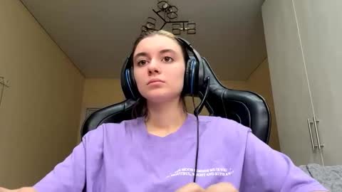 Elena online show from March 2026 06:07:01 AM