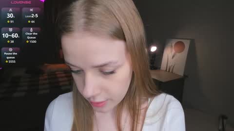 Beatrice online show from November 2025 07:30:02 PM