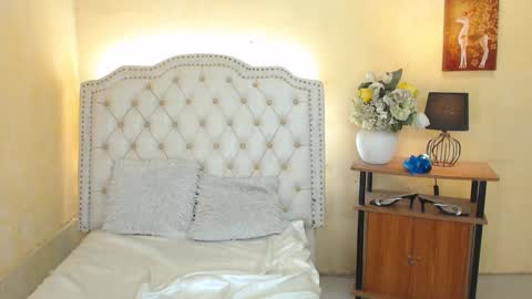 Kyline online show from December 2024 03:43:01 AM