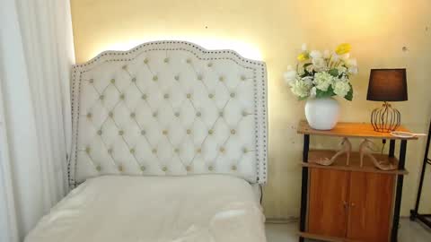 Kyline online show from October 2025 02:44:01 AM