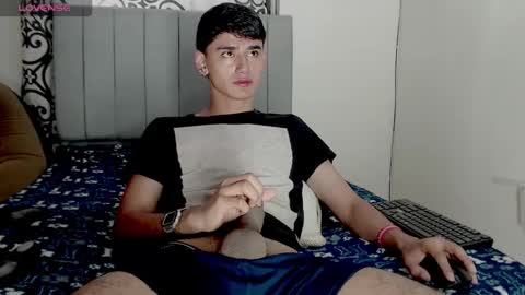 nova__19 online show from October 2025 05:47:01 PM