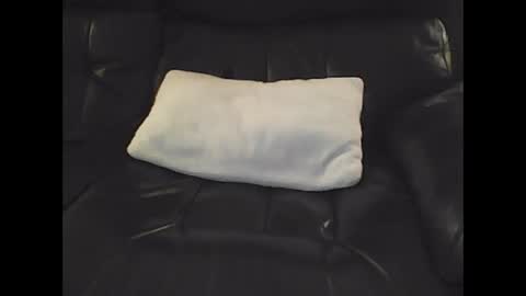 Snapshot of nudestud887 chatting on January 2025 04:39:02 AM nudestud887 online show from January 2025 04:39:02 AM