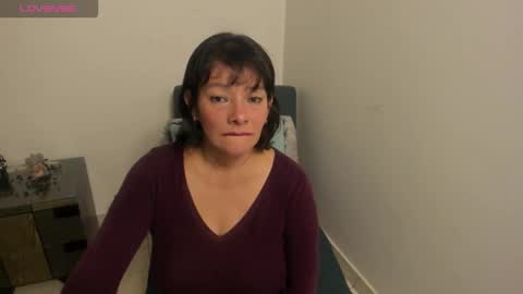 nuit_rose online show from February 2026 02:28:01 AM