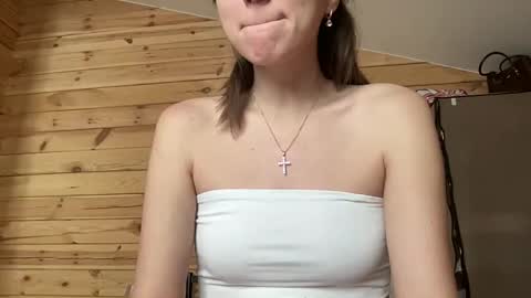 Ema online show from October 2025 05:42:02 AM