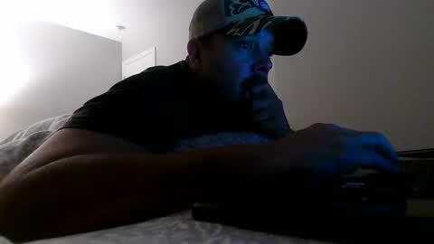 nuttincowboy727272 online show from December 2025 01:43:02 AM