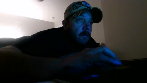 nuttincowboy727272 online show from April 2026 12:21:02 AM