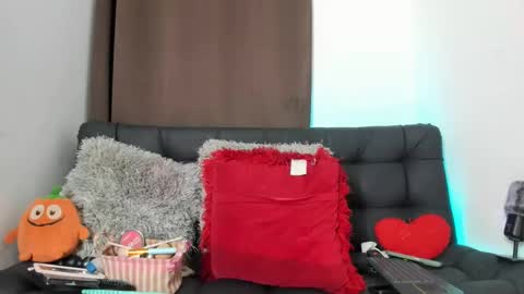 Nia online show from January 2025 05:05:01 AM