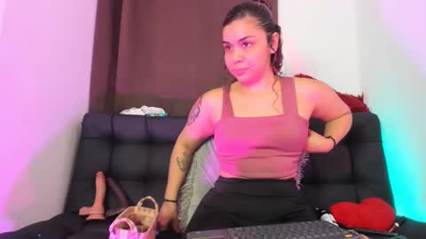 Nia online show from March 2025 03:01:01 AM