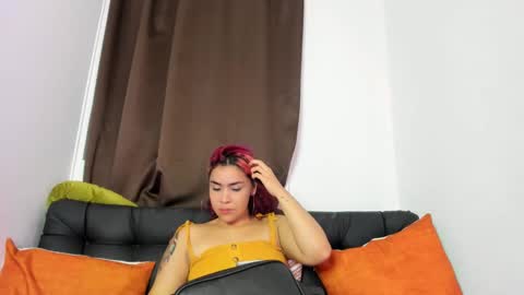 Nia online show from September 2025 02:23:01 AM