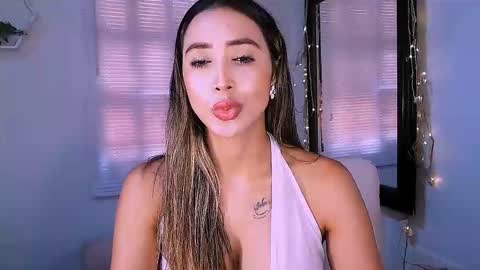 Snapshot of nycole_1988 chatting on October 2025 05:41:02 PM Nycole online show from October 2025 05:41:02 PM