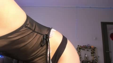 Snapshot of nymph_bliss chatting on May 2026 04:20:01 AM Nymph bliss online show from May 2026 04:20:01 AM