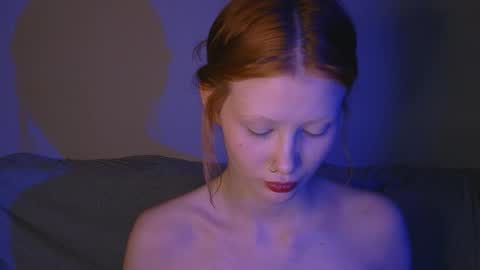 nyra_thira online show from November 2025 09:13:01 PM