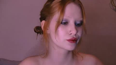 nyra_thira online show from November 2025 03:00:02 PM