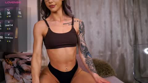 Snapshot of nyrobinova chatting on December 2024 07:22:02 AM nyrobinova online show from December 2024 07:22:02 AM