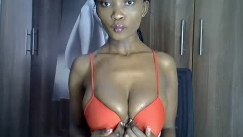 Snapshot of nyverra chatting on July 2026 07:38:02 AM nyverra online show from July 2026 07:38:02 AM