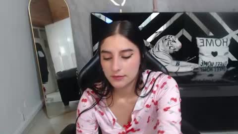Nia  online show from July 2026 02:52:01 PM