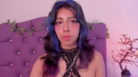 Snapshot of nyx_nayla chatting on December 2024 05:33:02 PM online show from December 2024 05:33:02 PM