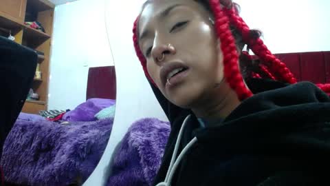 Snapshot of nyxxx_rouge chatting on April 2026 06:19:01 AM nyxxx_rouge online show from April 2026 06:19:01 AM