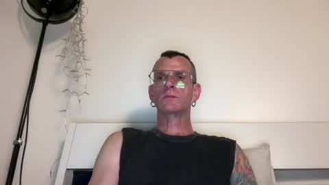 Snapshot of o_johnny_deep_o chatting on July 2026 10:17:01 PM Jonathan Deep online show from July 2026 10:17:01 PM