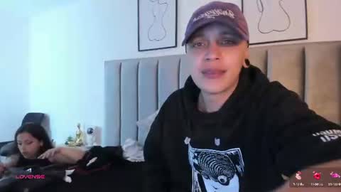 Sara Help me reach 1000 followers online show from June 2026 02:48:01 PM
