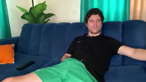 I Chill online show from November 2025 10:06:01 AM