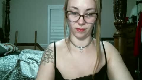 Snapshot of occultickitty chatting on March 2026 02:27:02 AM OcculticKitty online show from March 2026 02:27:02 AM