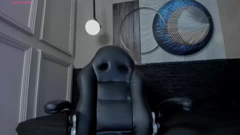 independent model online show from February 2025 12:19:01 AM