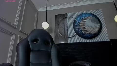 independent model online show from March 2025 02:32:01 PM