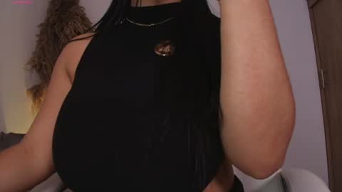 independent model online show from April 2026 02:03:02 PM