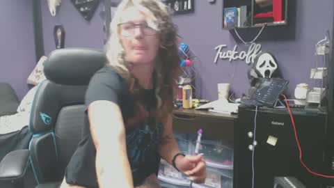 Oddy With A Body online show from October 2025 07:08:01 AM