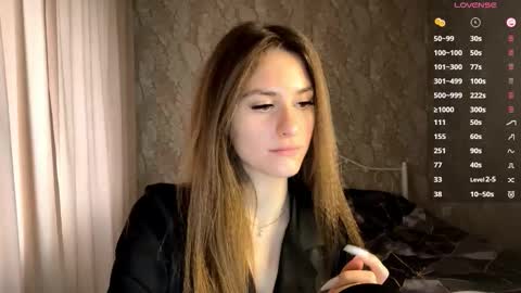 Mia online show from December 2025 09:14:01 AM