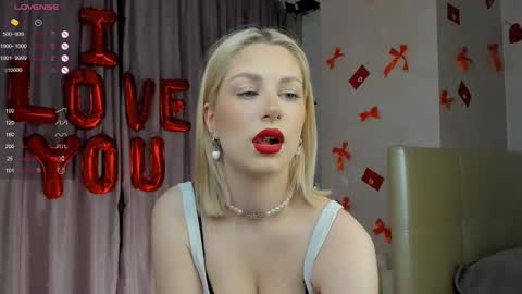 Lynna online show from February 2025 03:21:01 PM