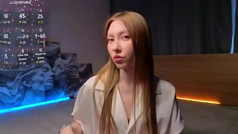 Lynna online show from June 2026 01:29:01 AM