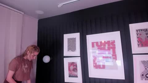 Snapshot of odette_bulgari chatting on February 2026 10:43:01 AM Ana online show from February 2026 10:43:01 AM